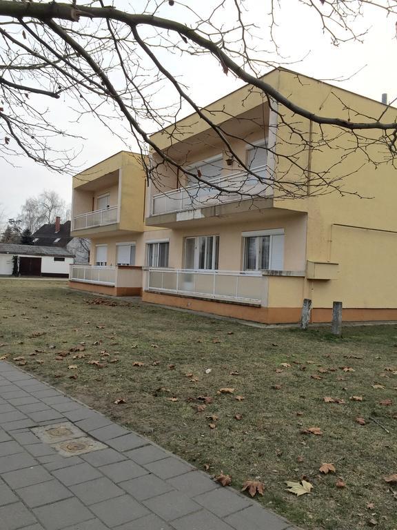 Thermal Next I Weninger Apartman Kiskunhalas Exteriér fotografie